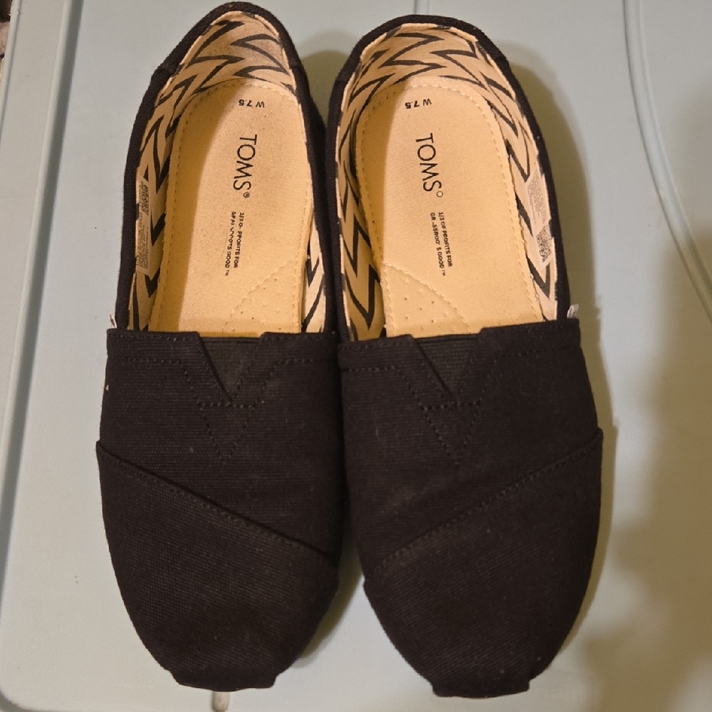 Toms